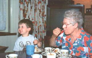 Willem en Oma (1996).jpg